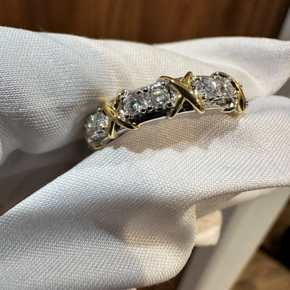 Nwt Moissanite sterling silver white gold plated ring - Picture 2 of 5